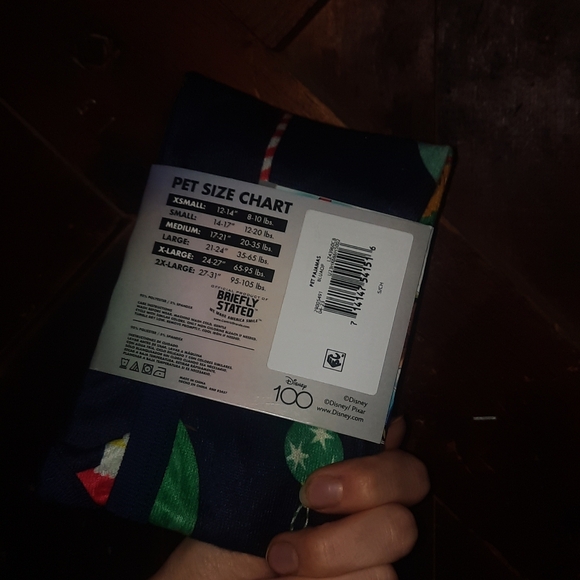 🍀3/15 🆕️ Disney Dog Christmas Shirt's - Picture 4 of 6